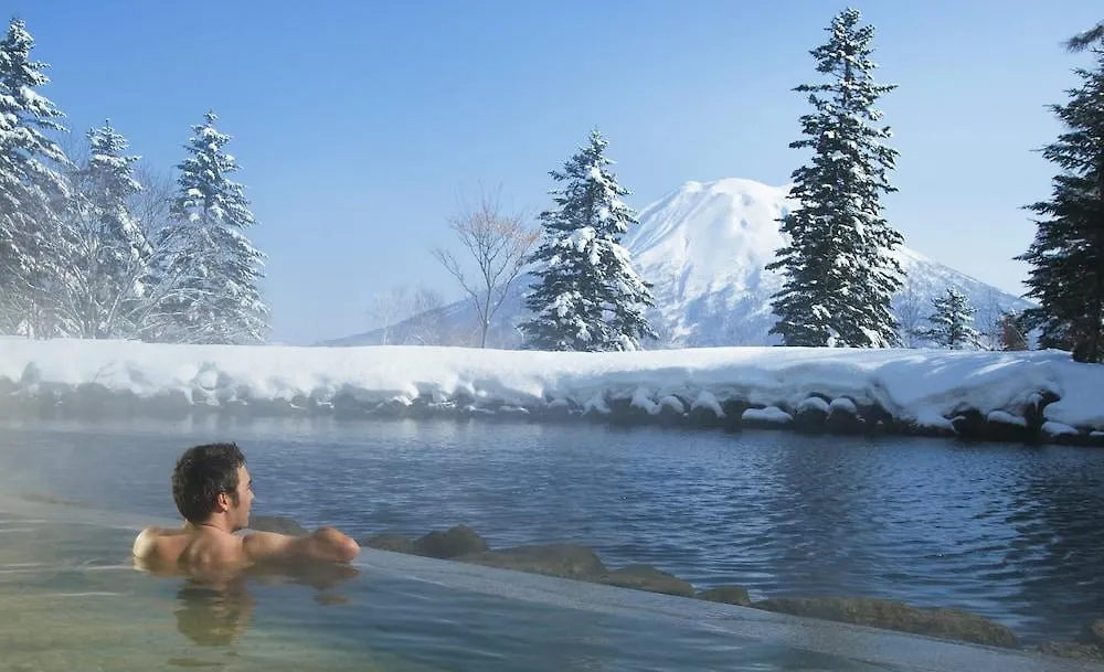 Hilton Niseko Village 5*,