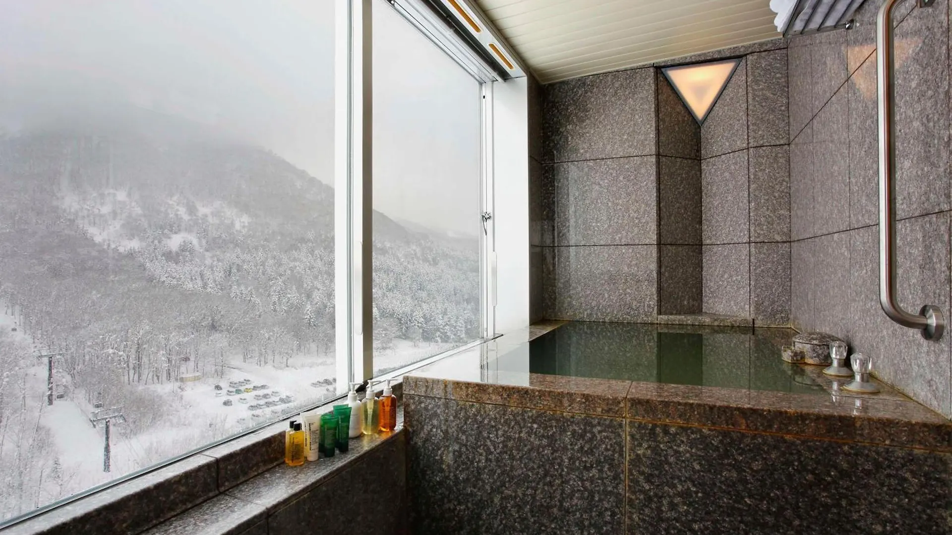 ***** Resort Hilton Niseko Village Japão